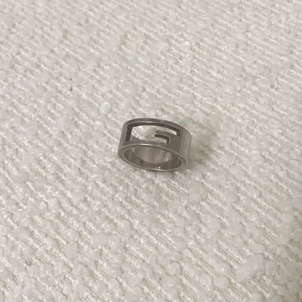 Gucci Cutout G Logo Band Ring Sz 5.5 - Picture 4 of 9